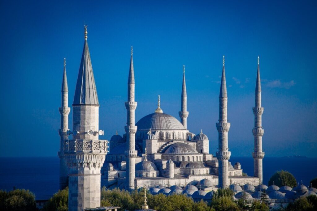 7. Turkish Airlines, Istanbul, Turkey