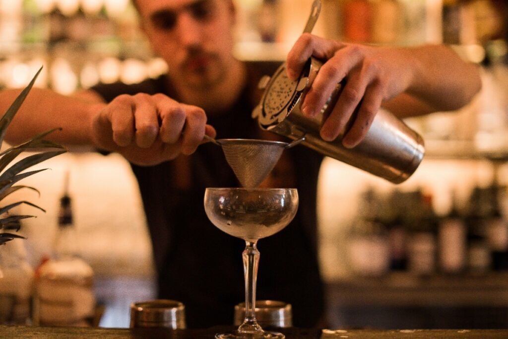 Cocktail Bars and Neighbourhood Bars