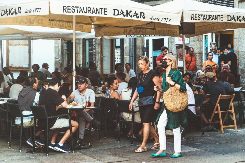 Local Dining Etiquette in Spain