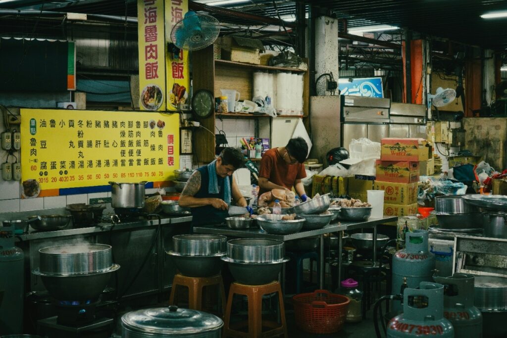 Local Dining Etiquette in Taiwan