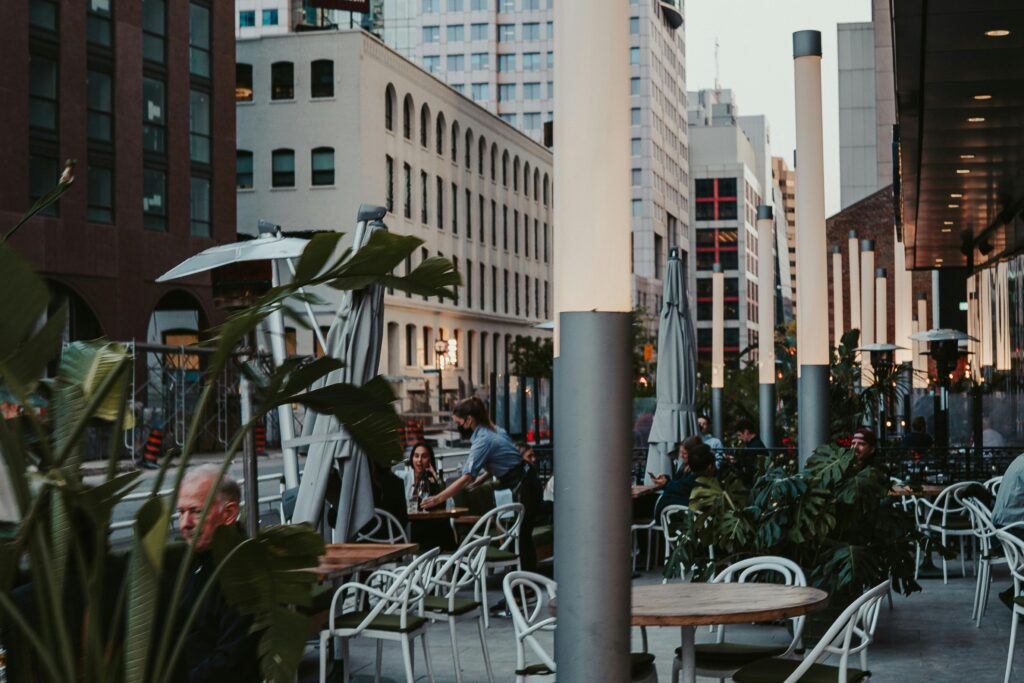 Local Dining Etiquette in Toronto
