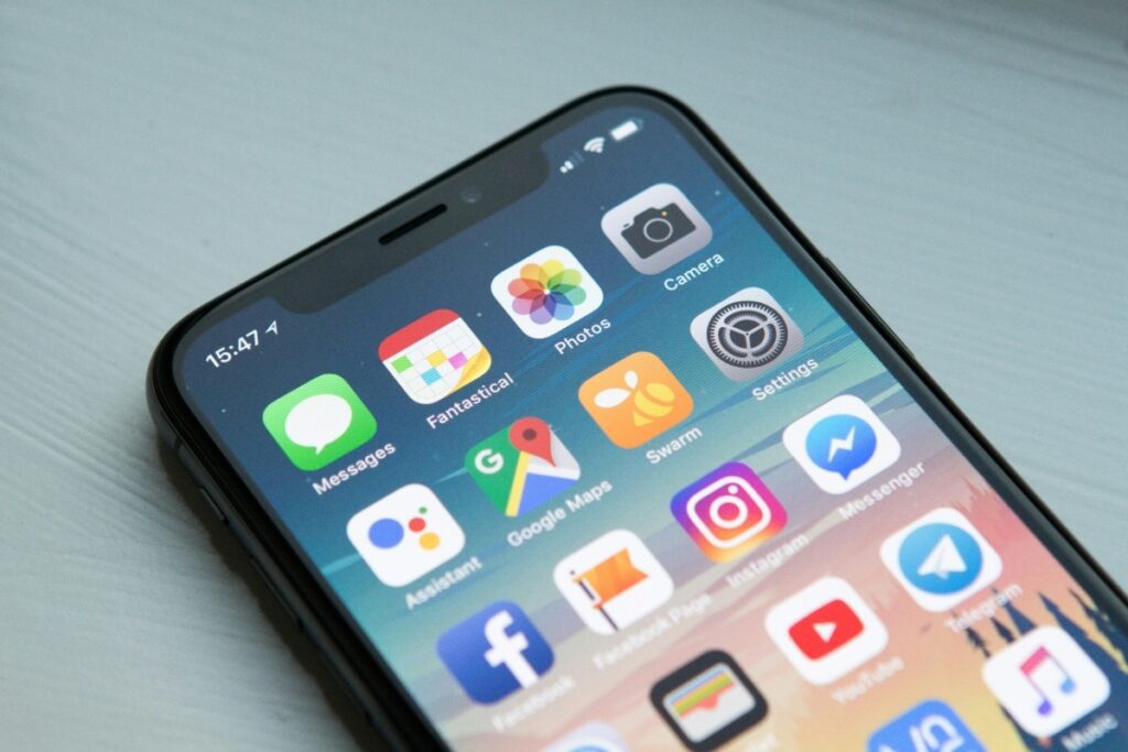 Tesco Mobile Review 2026 Clubcard iPhone 17 Deals & Business Perks