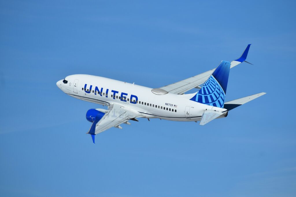 United Airlines MileagePlus 2026 Elite Status, Earning Miles and Award Flights from London Explained