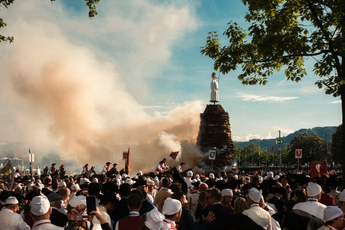 Zurichs Cultural Sunset Weekly