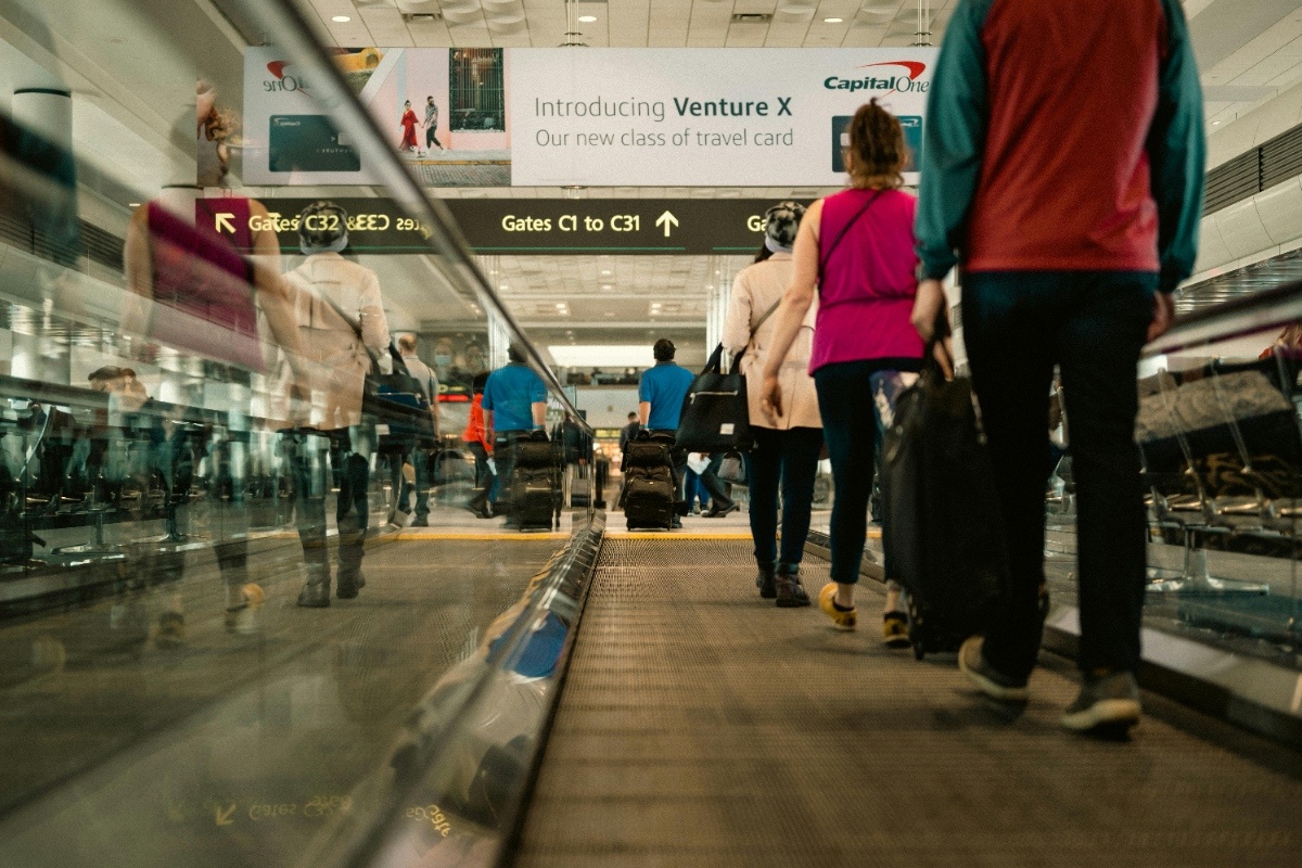 LEVEL8 Luggage 2026 Review The Best Wide-Handle Suitcase for UK Flyers