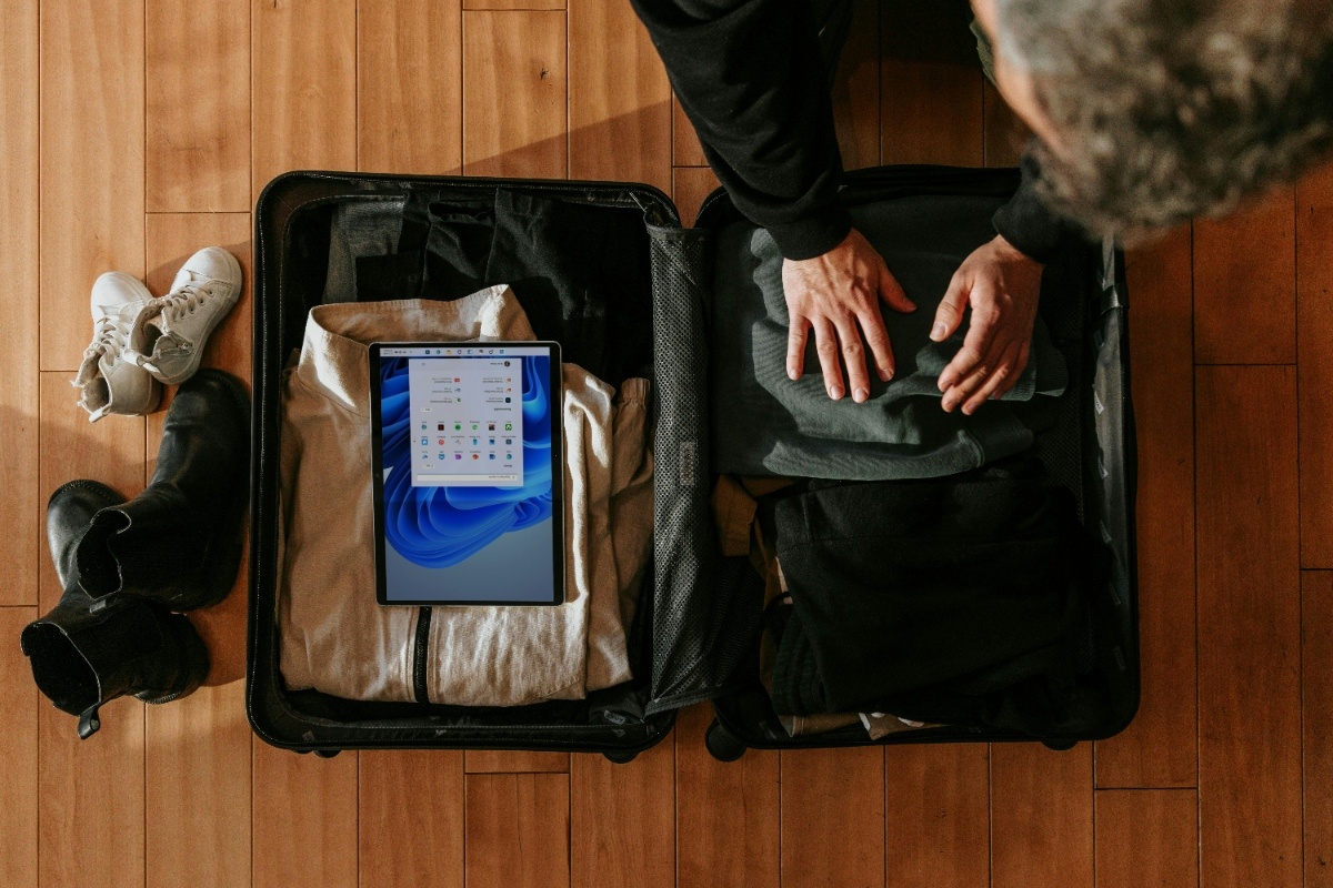 Osprey Travel Bags Review 2026 Farpoint 40 vs. The Wheeled Suitcase