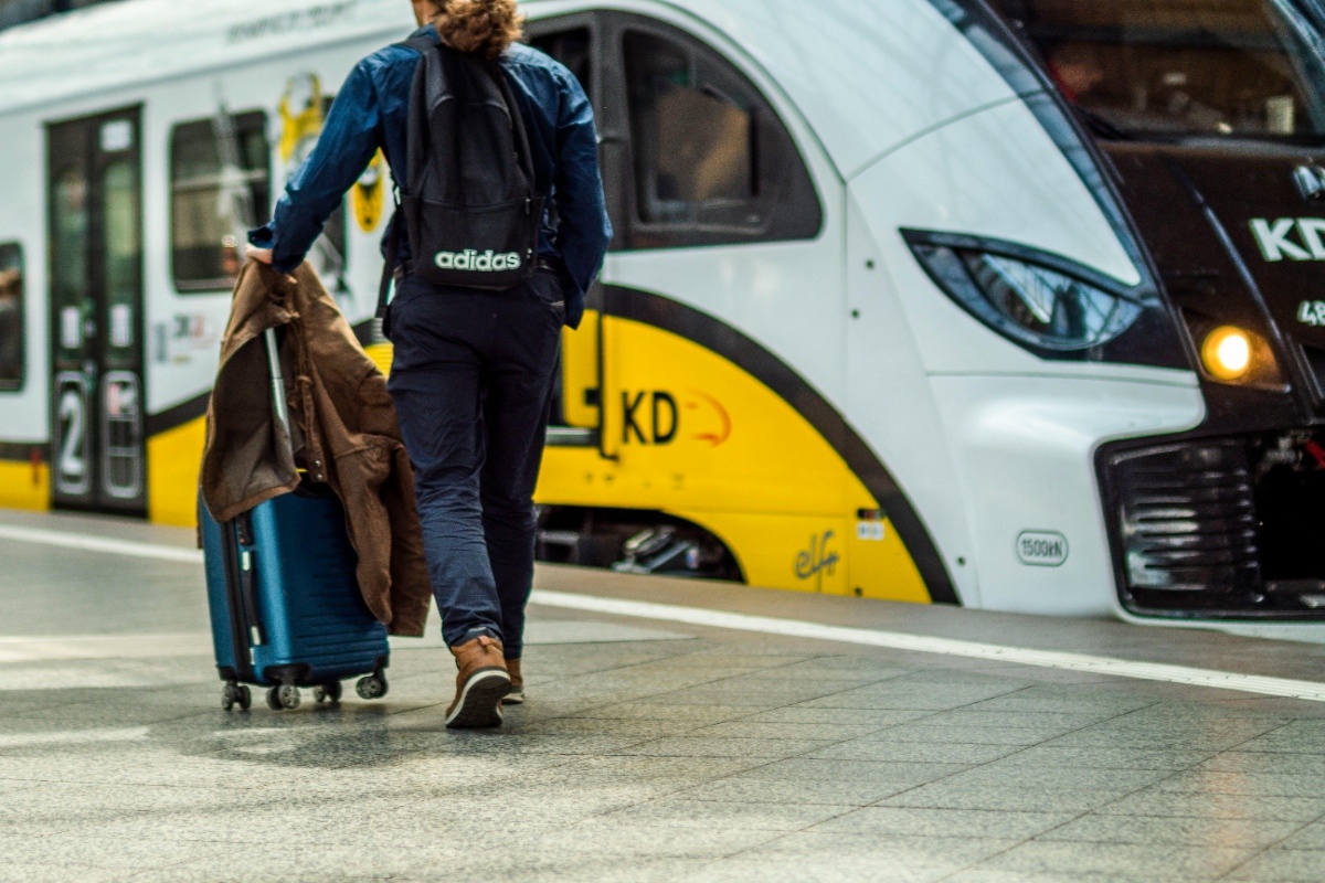 ROAM Luggage Review Is Custom-Built Luggage Worth It
