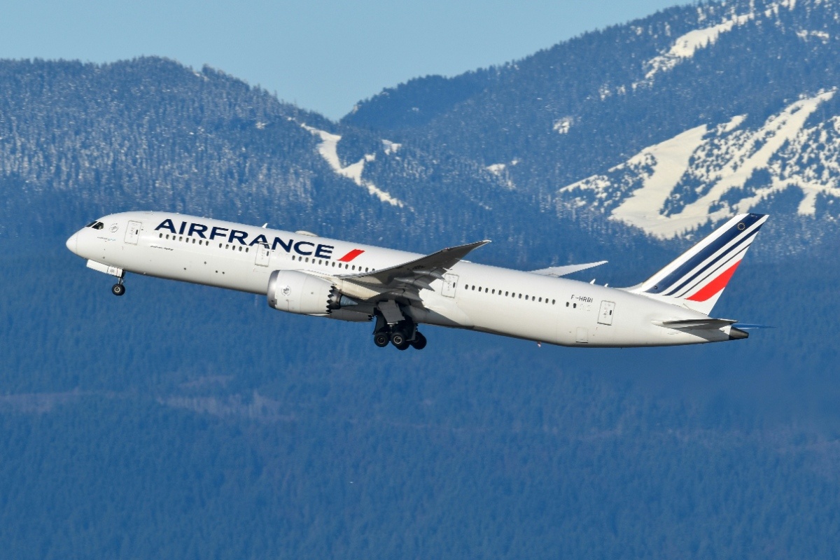 Starlink vs Legacy Cabins The Truth About Flying Air France This Year