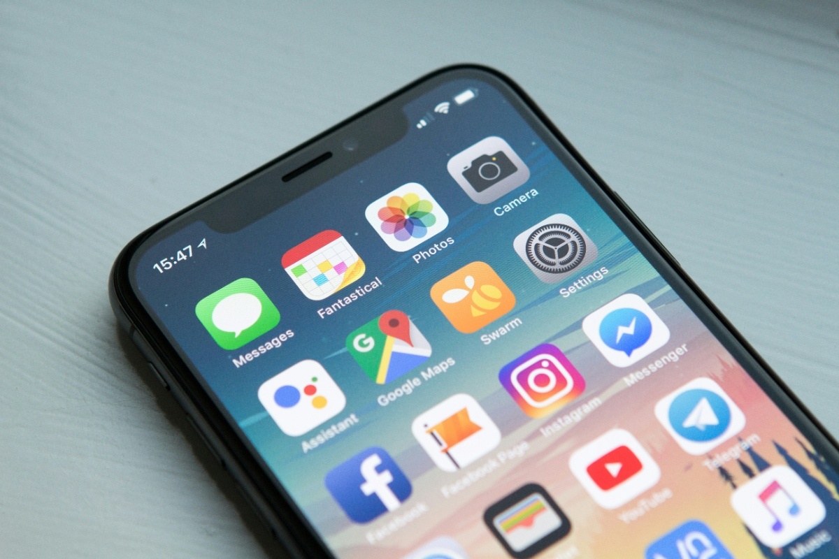 Tesco Mobile Review 2026 Clubcard iPhone 17 Deals & Business Perks