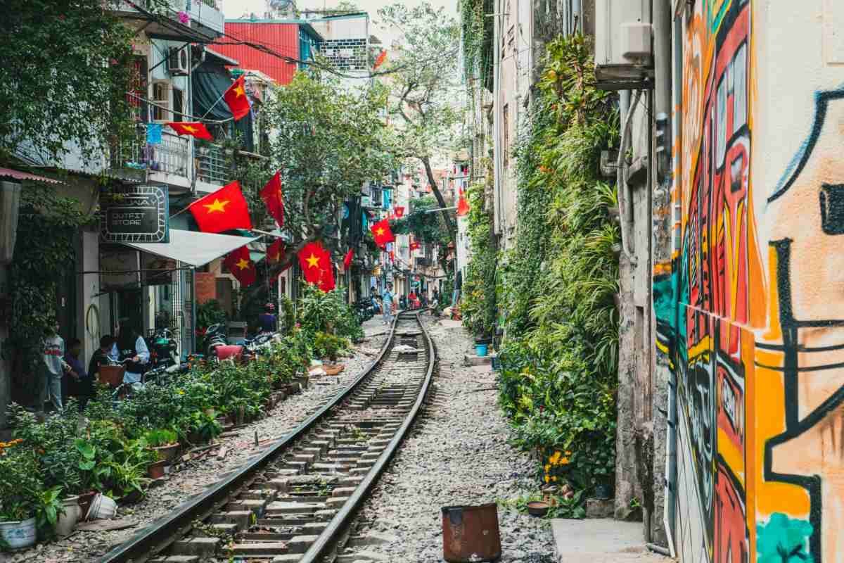 Vietnam - Sunset Weekly